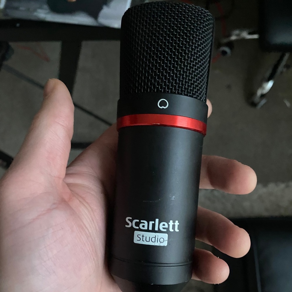 Scarlett condenser Microphone